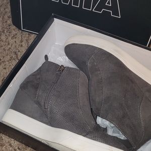 Grey wedge booties